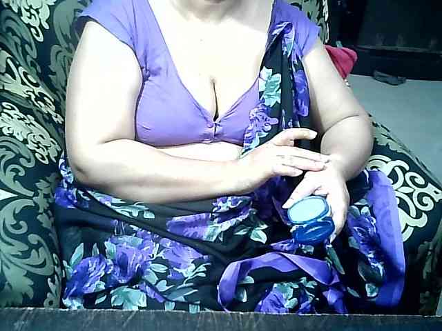 Indianbhabhimilf40 webcam