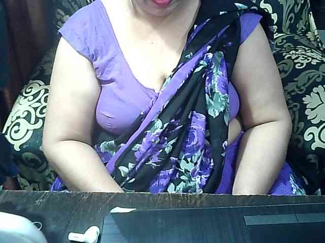 Indianbhabhimilf40 webcam