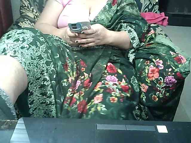 Indianbhabhimilf40 webcam