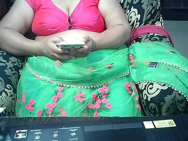 Indianbhabhimilf40 webcam