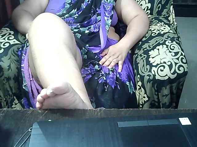Indianbhabhimilf40 webcam