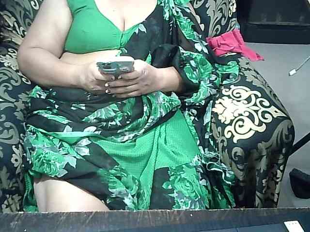 Indianbhabhimilf40 webcam