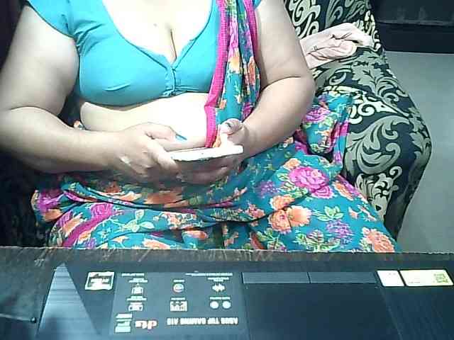 Indianbhabhimilf40 webcam
