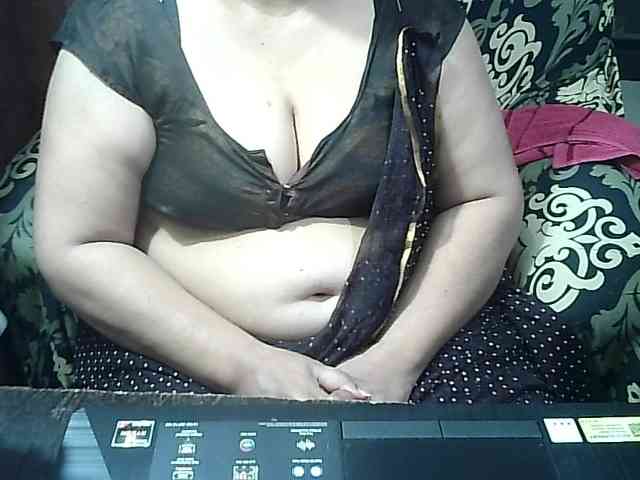 Indianbhabhimilf40 webcam