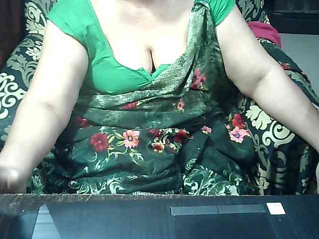 Indianbhabhimilf40 webcam