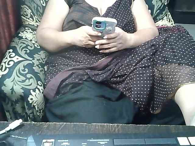 Indianbhabhimilf40 webcam