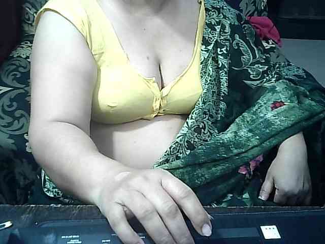 Indianbhabhimilf40 webcam