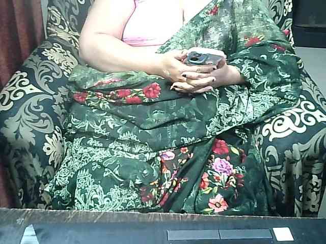 Indianbhabhimilf40 webcam