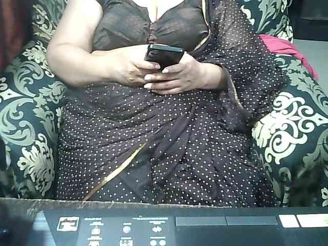 Indianbhabhimilf40 webcam