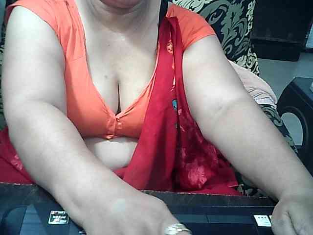 Indianbhabhimilf40 webcam