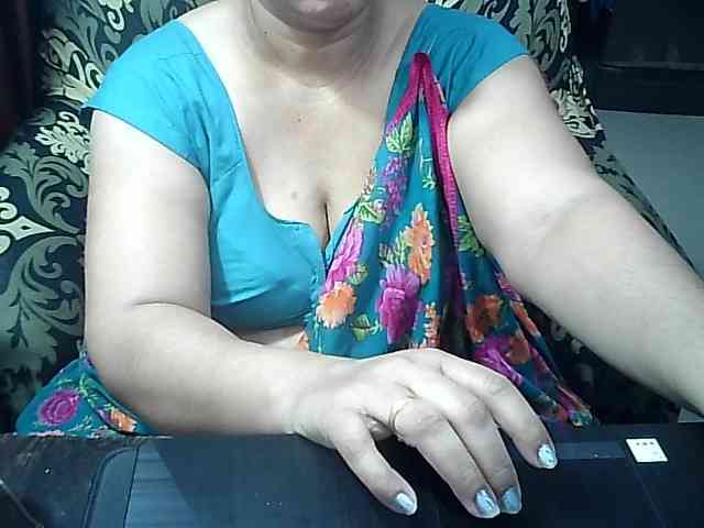 Indianbhabhimilf40 webcam