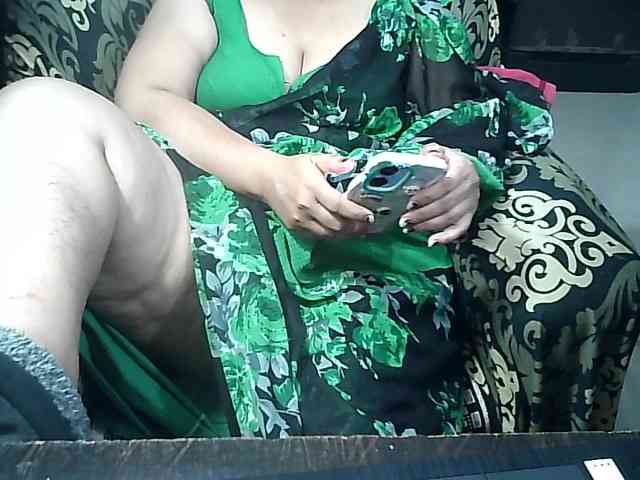 Indianbhabhimilf40 webcam