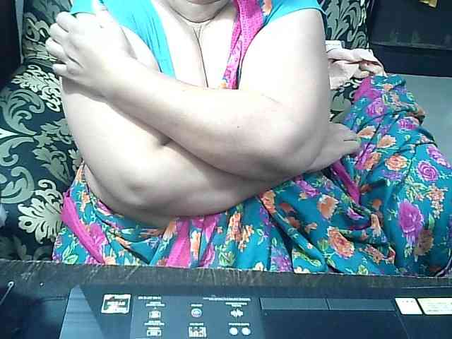 Indianbhabhimilf40 webcam