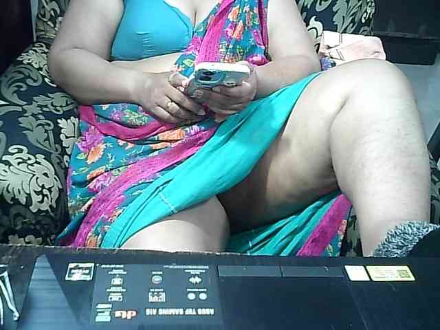 Indianbhabhimilf40 webcam