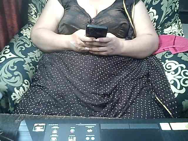 Indianbhabhimilf40 webcam