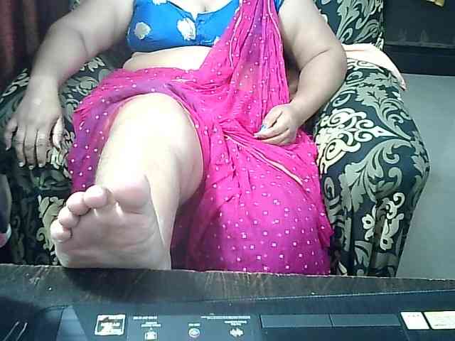 Indianbhabhimilf40 webcam