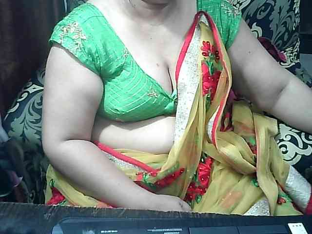 Indianbhabhimilf40 webcam