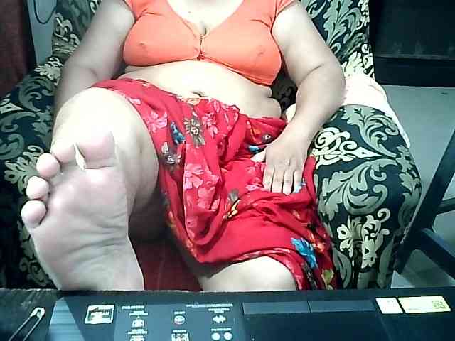 Indianbhabhimilf40 webcam