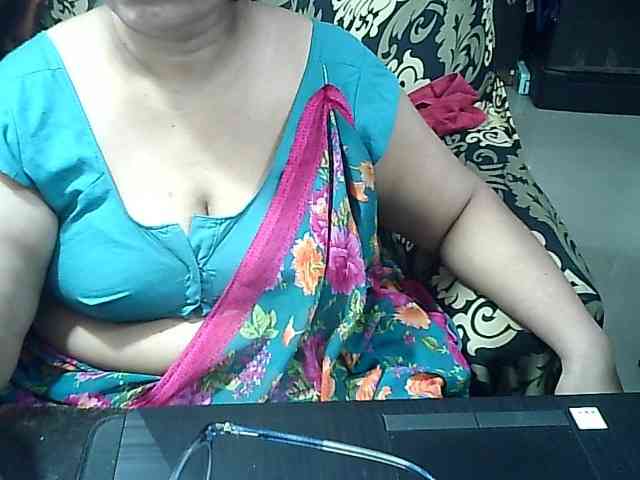 Indianbhabhimilf40 webcam