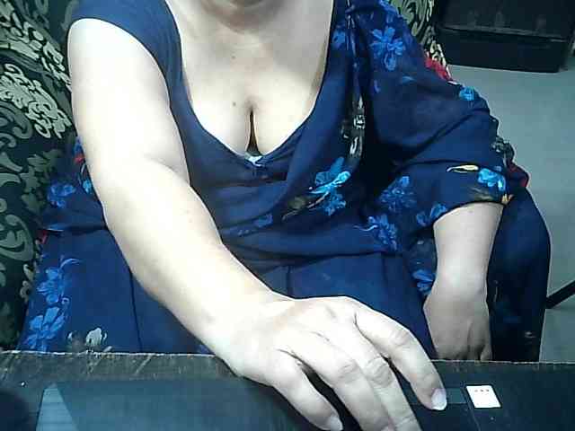 Indianbhabhimilf40 webcam