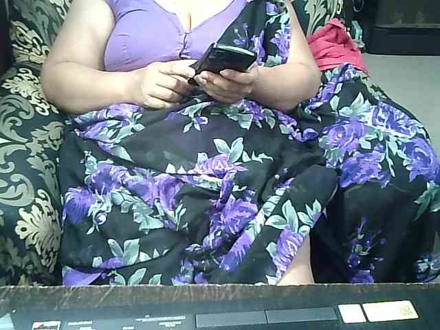 Indianbhabhimilf40 webcam