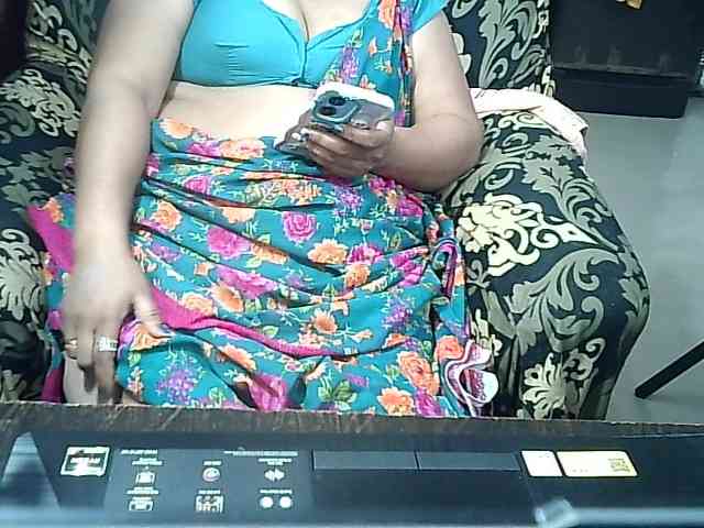 Indianbhabhimilf40 webcam