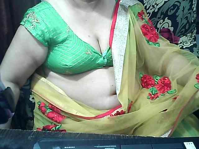 Indianbhabhimilf40 webcam