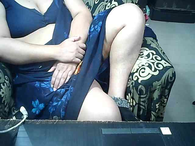 Indianbhabhimilf40 webcam