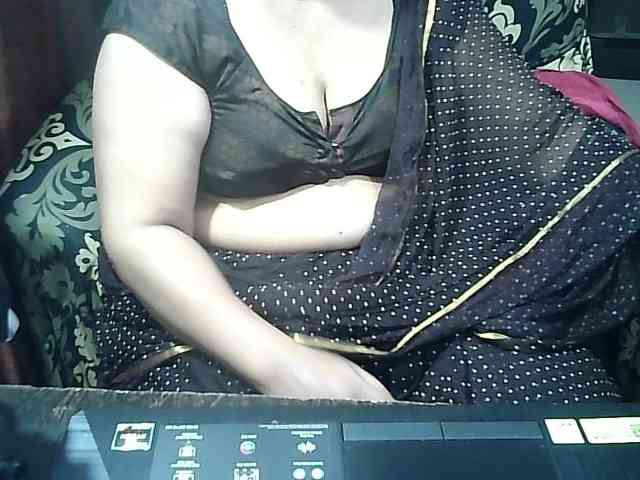 Indianbhabhimilf40 webcam