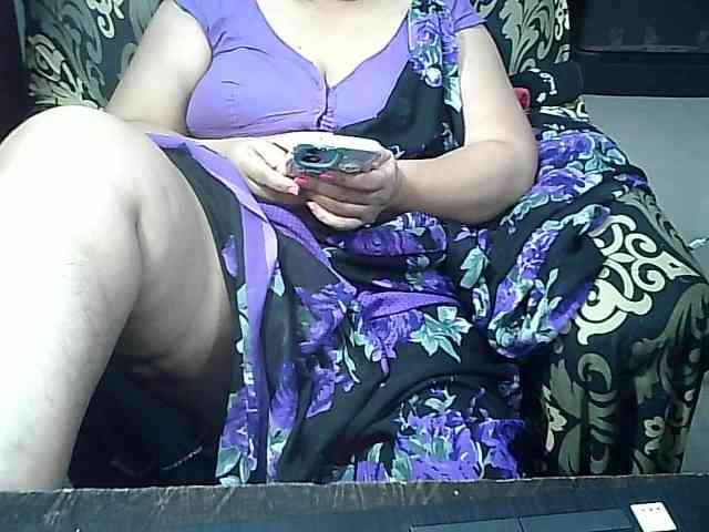 Indianbhabhimilf40 webcam