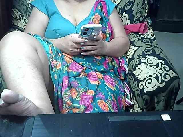 Indianbhabhimilf40 webcam