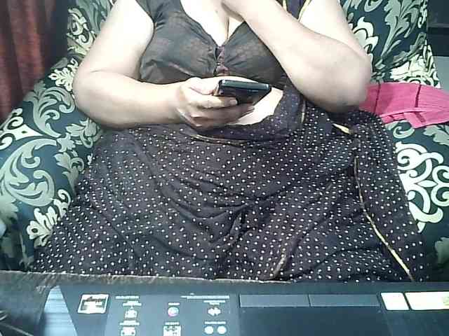 Indianbhabhimilf40 webcam