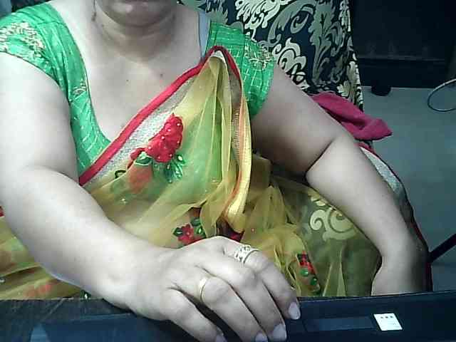 Indianbhabhimilf40 webcam