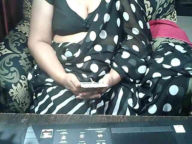 Indianbhabhimilf40 webcam