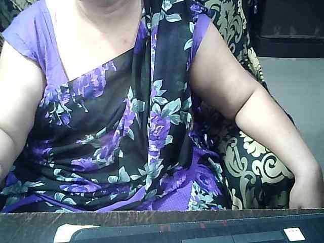 Indianbhabhimilf40 webcam