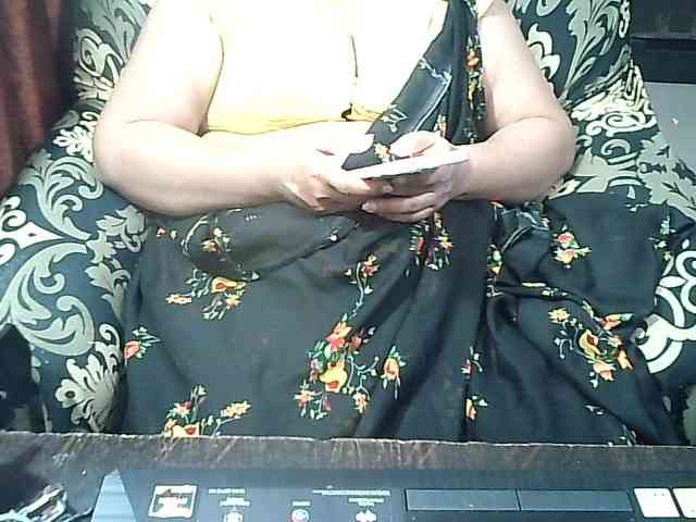 Indianbhabhimilf40 webcam