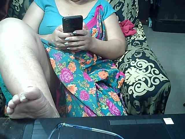 Indianbhabhimilf40 webcam