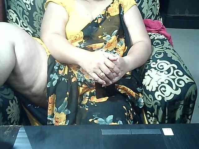 Indianbhabhimilf40 webcam