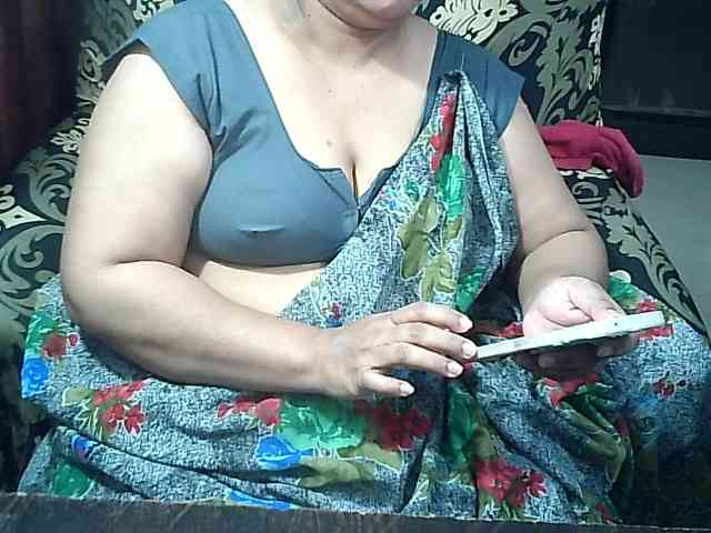 Indianbhabhimilf40 webcam