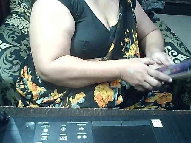 Indianbhabhimilf40 webcam