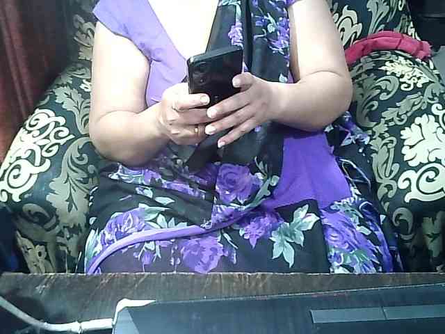 Indianbhabhimilf40 webcam