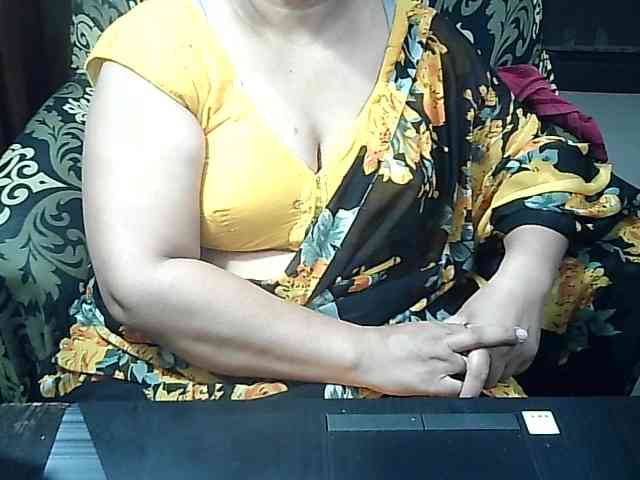 Indianbhabhimilf40 webcam