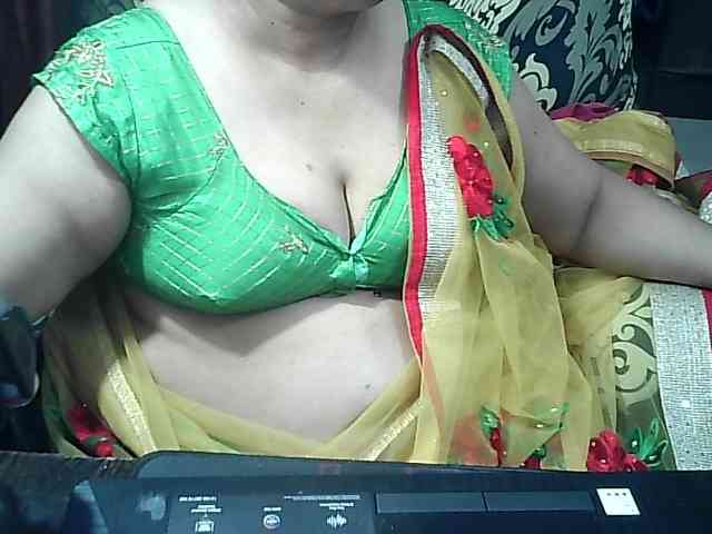 Indianbhabhimilf40 webcam