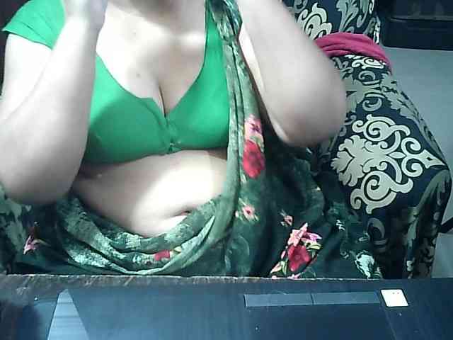 Indianbhabhimilf40 webcam