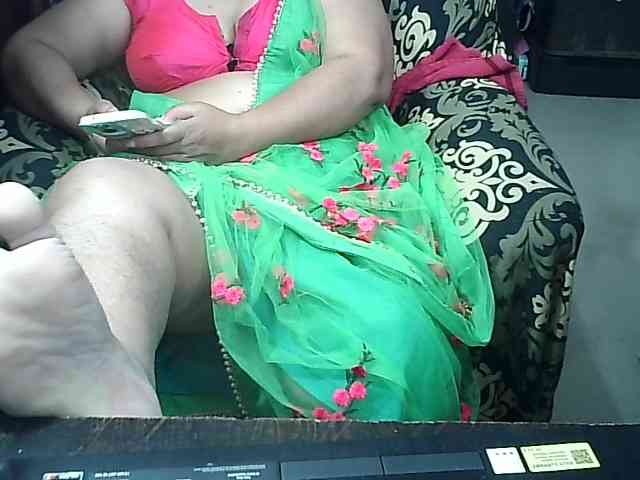 Indianbhabhimilf40 webcam