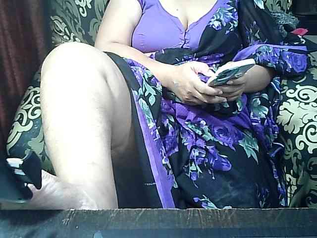 Indianbhabhimilf40 webcam