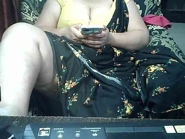 Indianbhabhimilf40 webcam