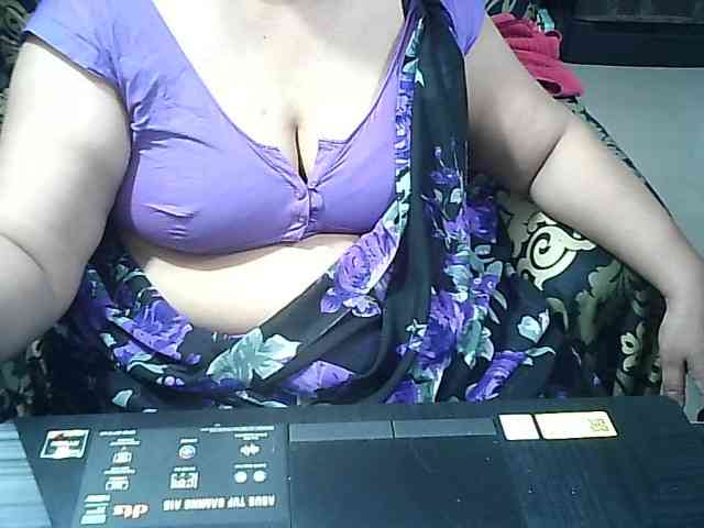 Indianbhabhimilf40 webcam