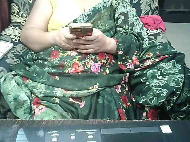 Indianbhabhimilf40 webcam