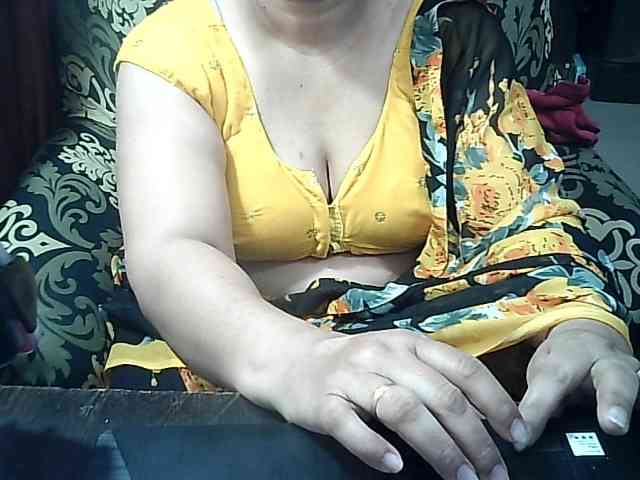 Indianbhabhimilf40 webcam